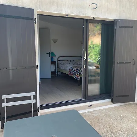 Independante Dans Bord De